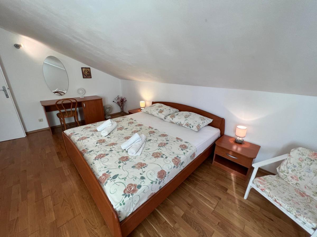 Apartman Biljana Ivanisevic *