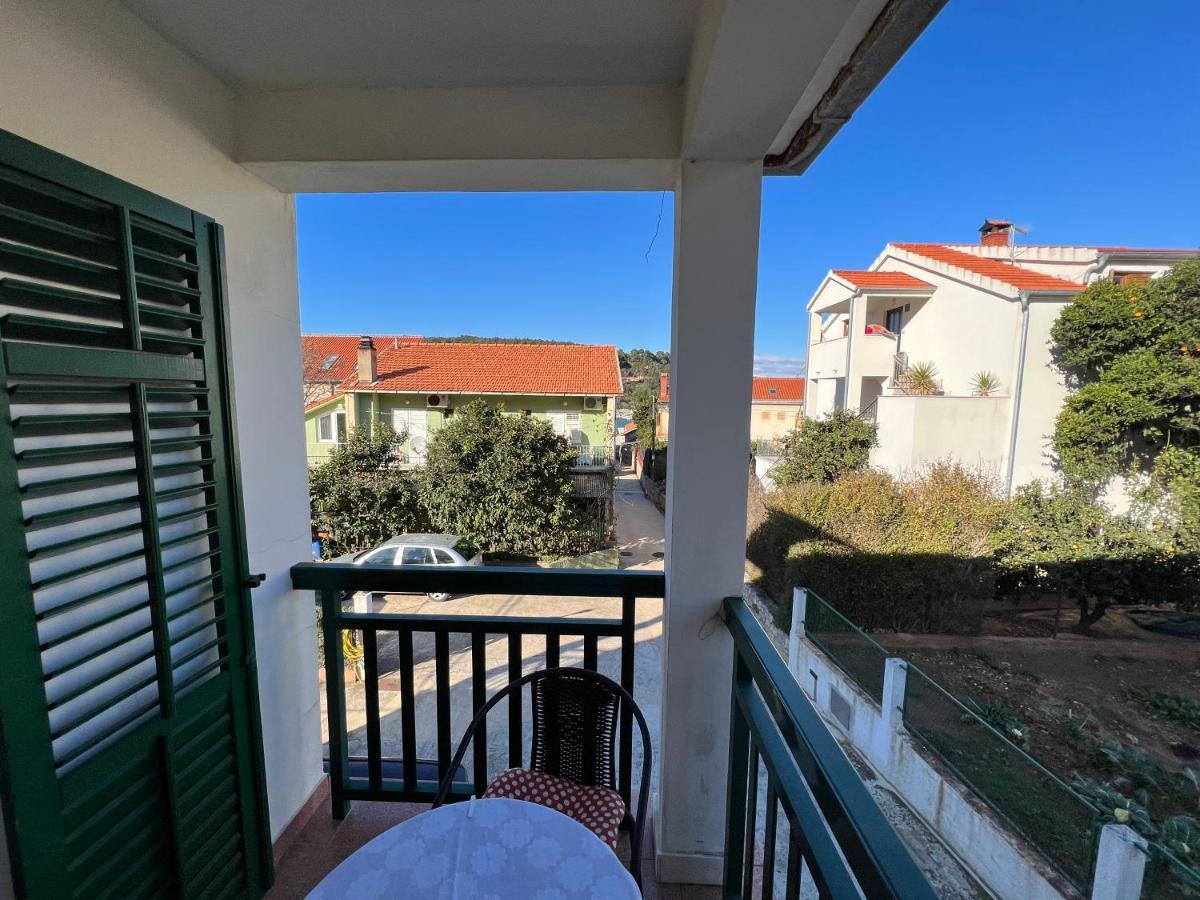 Biljana Ivanisevic * Jelsa (Hvar)