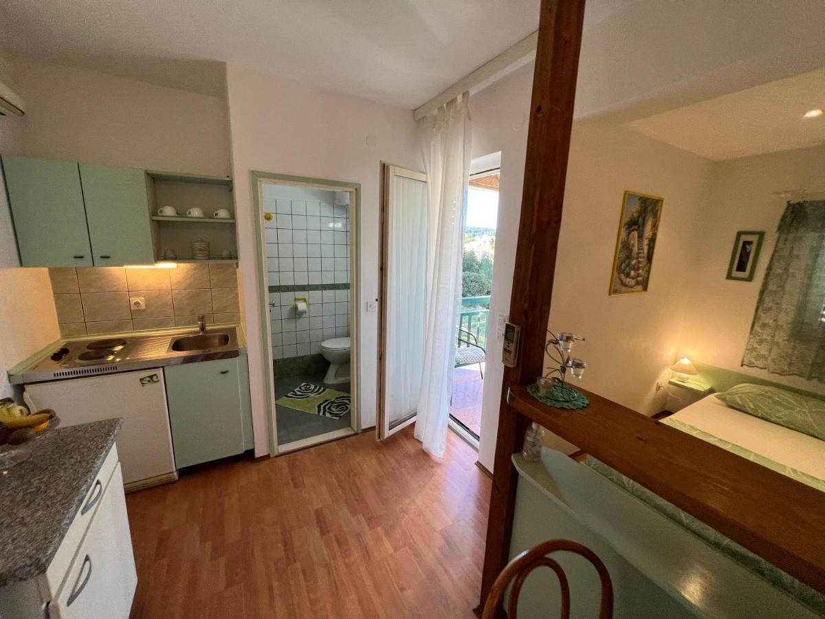 Biljana Ivanisevic Apartament Jelsa (Hvar)